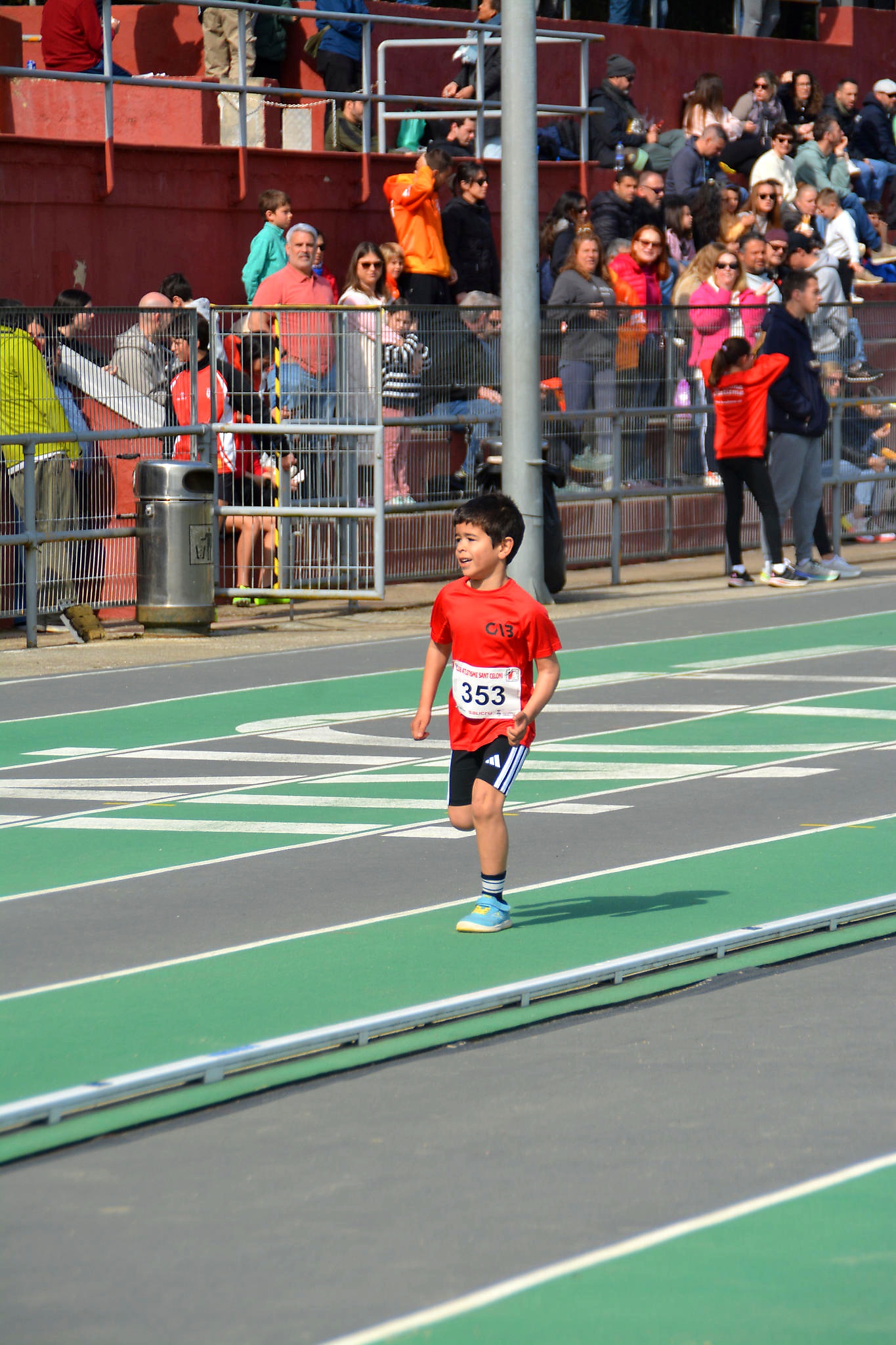 Club Atletisme Badalona - Escola